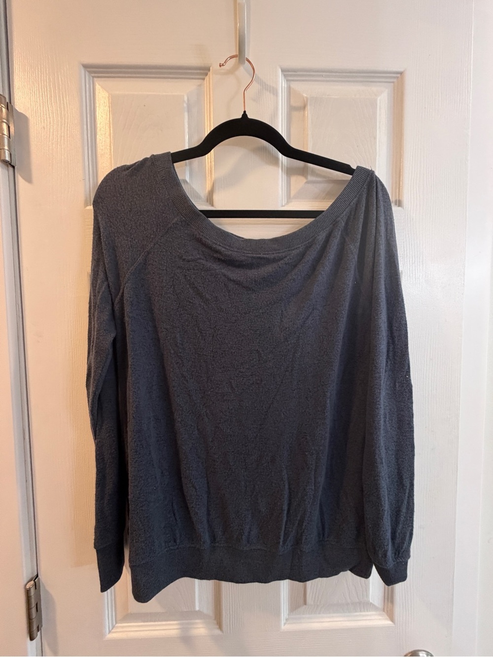 Women's Relaxed Boatneck Sweater in Heathered Navy